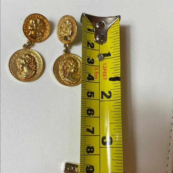 ❤️Vintage gold coin earrings (solid)❤️ - Picture 2 of 7